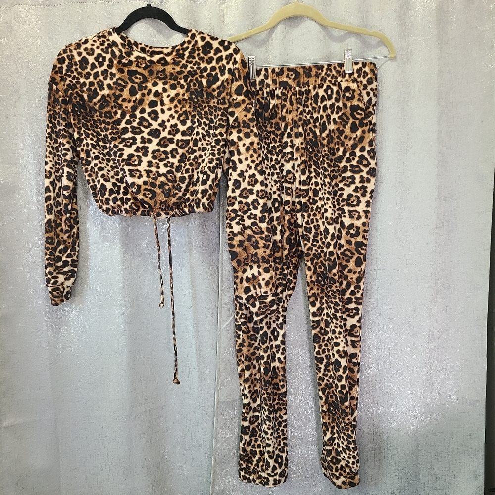 Leopard Print Two-Piece Set No Boundaries‎ Lounge Wear M